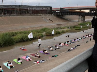 Yoga frontera