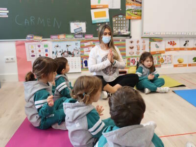 yoga en las aulas2