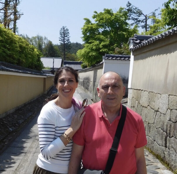 Violeta y hermano